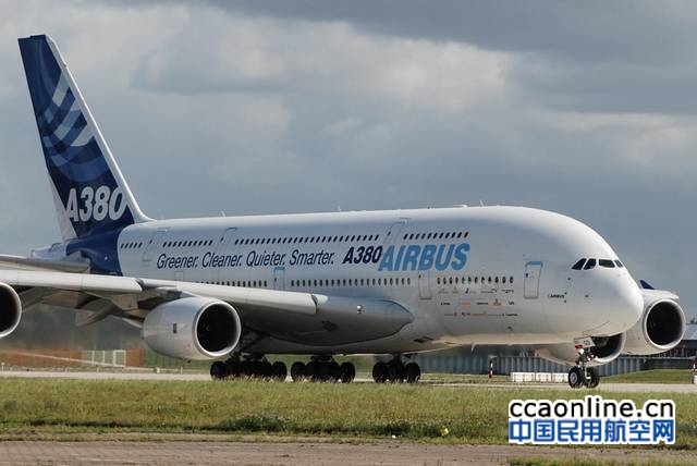 13010-airbus-a380-familientag