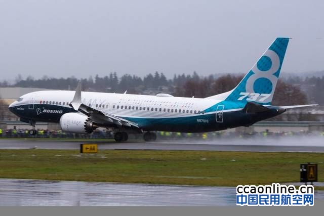 737MAX8